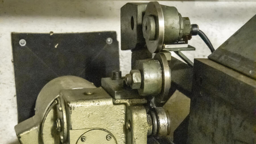 Type 69-M-6/1 bending machine: shear head of the electric shears