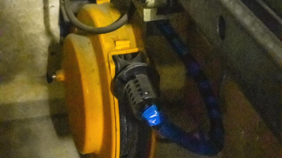 Type 69-M-6/1 bending machine: automatic cable reel for the electric shears