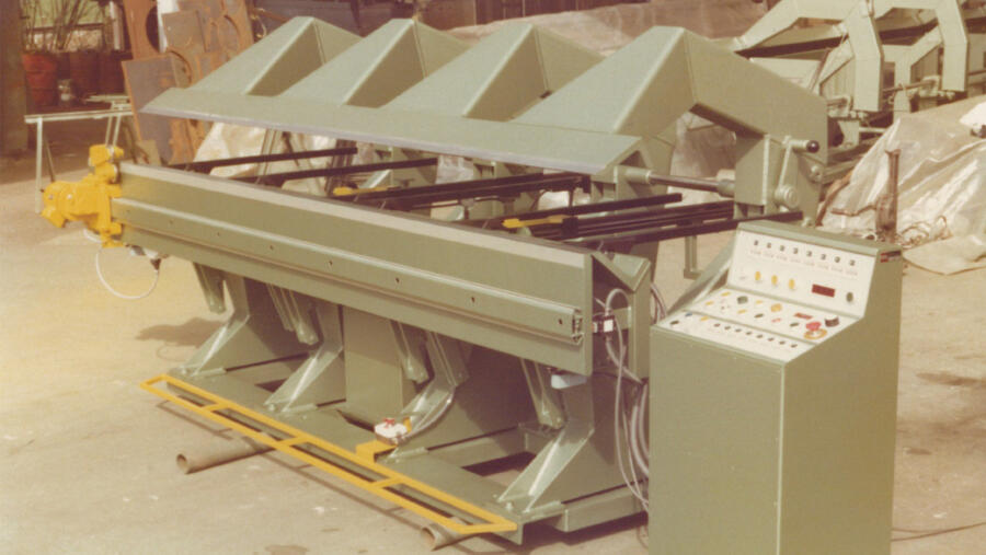 Hydraulische Biegemaschine Typ 82 - NC, 4 m lang